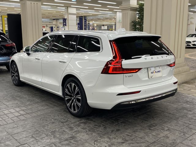 VOLVO V60 2025 Image 31