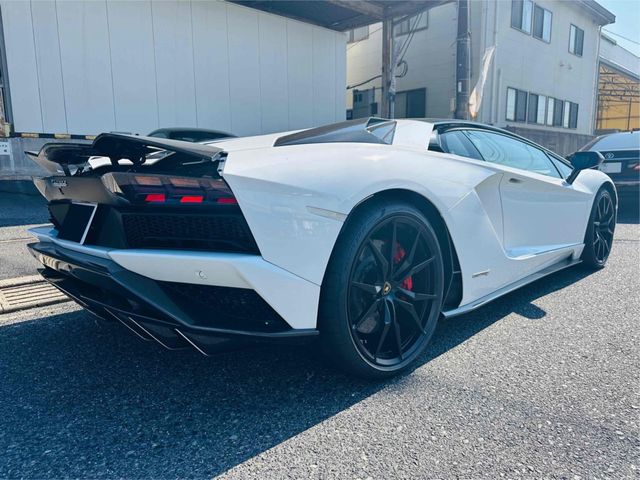 LAMBORGHINI AVENTADO 2018 Image 31