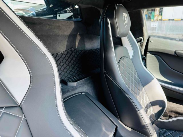 LAMBORGHINI AVENTADO 2018 Image 31