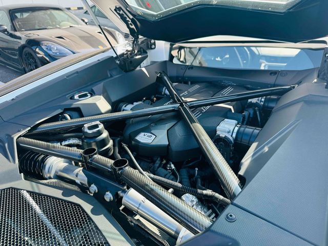 LAMBORGHINI AVENTADO 2018 Image 31