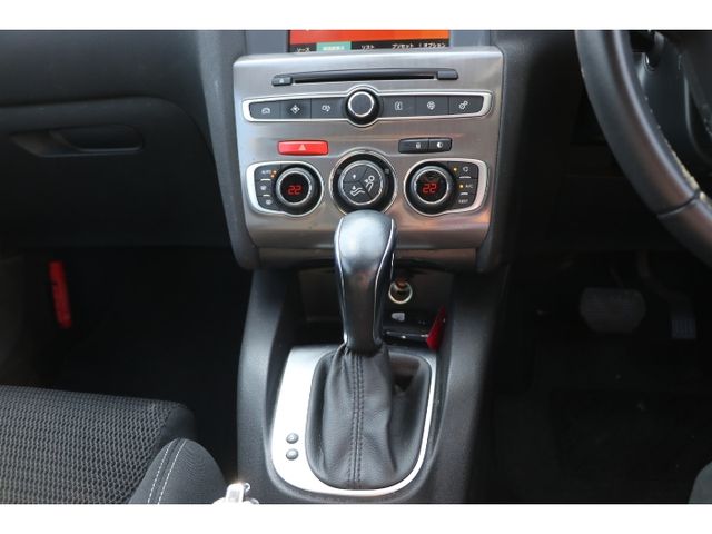 CITROEN C4 2018 Image 31