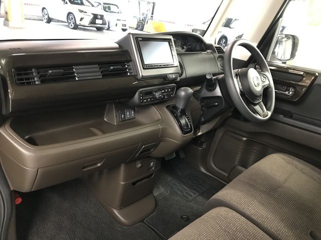 HONDA N BOX 2021 Image 31