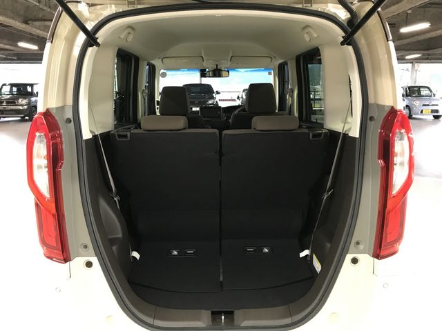 HONDA N BOX 2021 Image 31