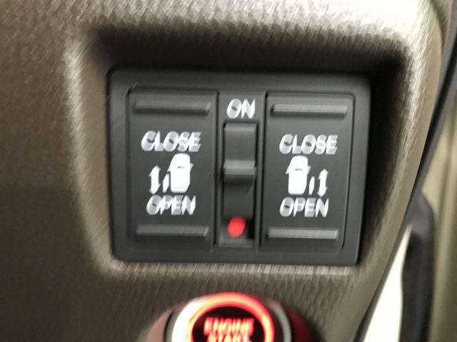 HONDA N BOX 2021 Image 31