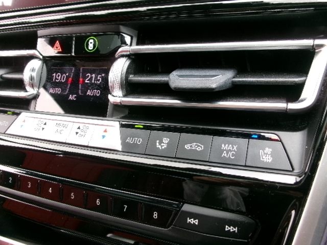 BMW 8SERIES GRAN COU 2023 Image 31