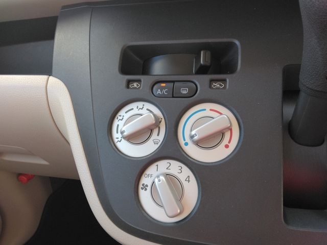 MITSUBISHI EK SPACE 2017 Image 31