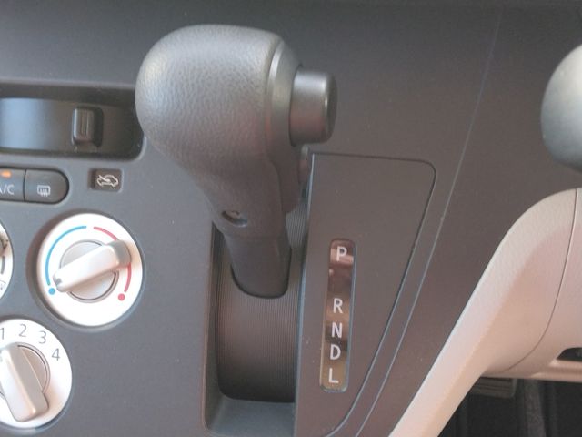 MITSUBISHI EK SPACE 2017 Image 31