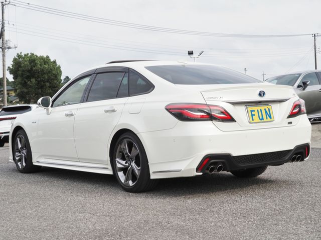 TOYOTA CROWN SEDAN HYBRID 2019 Image 31