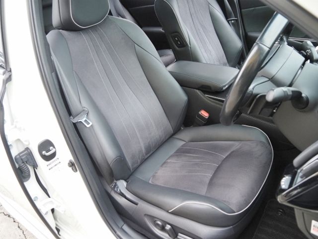 TOYOTA CROWN SEDAN HYBRID 2019 Image 31