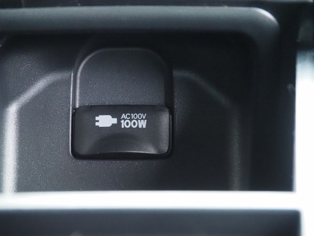 TOYOTA CROWN SEDAN HYBRID 2019 Image 31