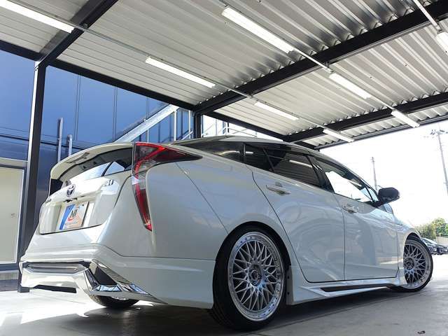 TOYOTA PRIUS 2016 Image 31