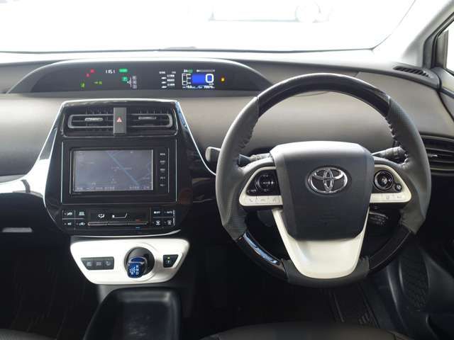 TOYOTA PRIUS 2016 Image 31