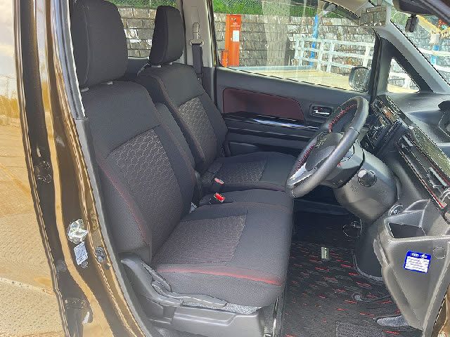 SUZUKI WAGON R STINGRAY 2018 Image 31