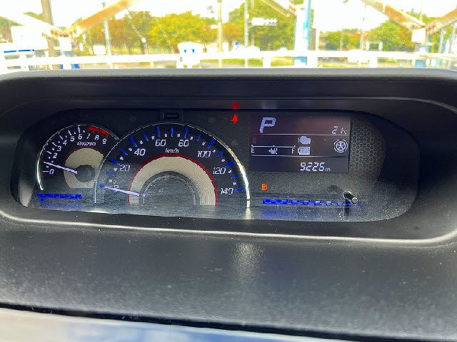 SUZUKI WAGON R STINGRAY 2018 Image 31