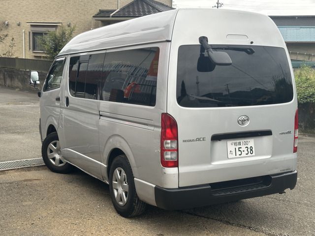 TOYOTA HIACE VAN 2WD 2005 Image 31