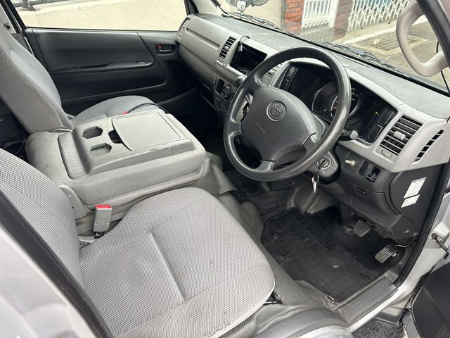 TOYOTA HIACE VAN 2WD 2005 Image 31