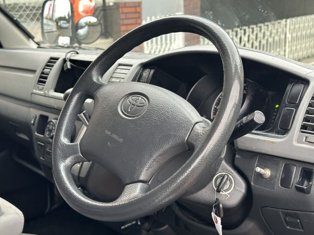 TOYOTA HIACE VAN 2WD 2005 Image 31