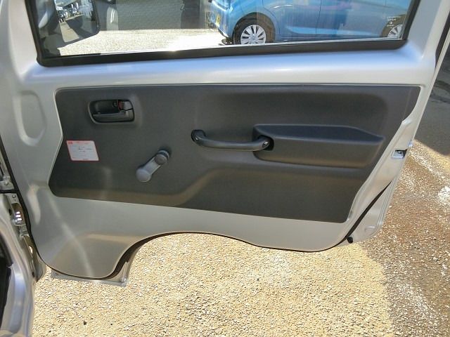 NISSAN NT100 CLIPPER 2018 Image 31