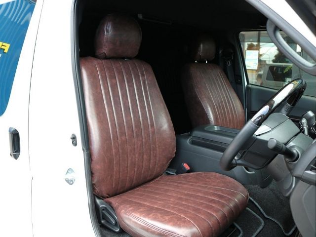 TOYOTA HIACE VAN 2WD 2020 Image 31