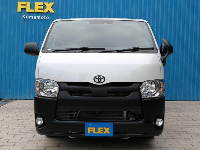 TOYOTA HIACE VAN 2WD 2020 Image 31
