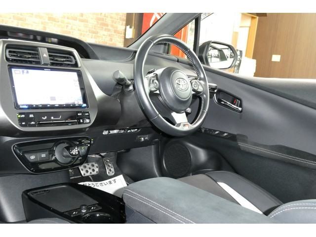 TOYOTA PRIUS PHV 2019 Image 31