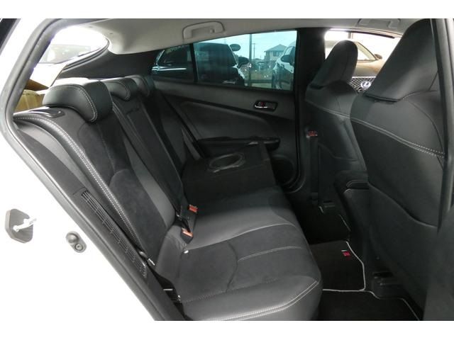 TOYOTA PRIUS PHV 2019 Image 31