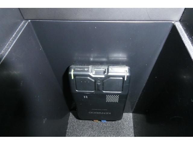 TOYOTA PRIUS PHV 2019 Image 31