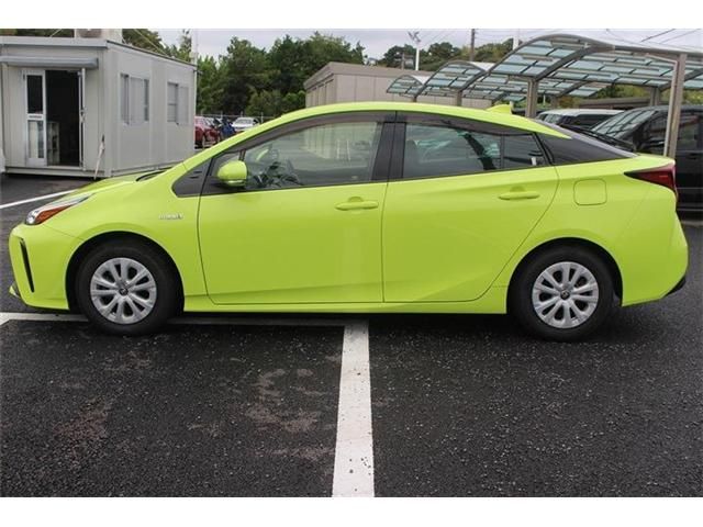 TOYOTA PRIUS 2019 Image 31