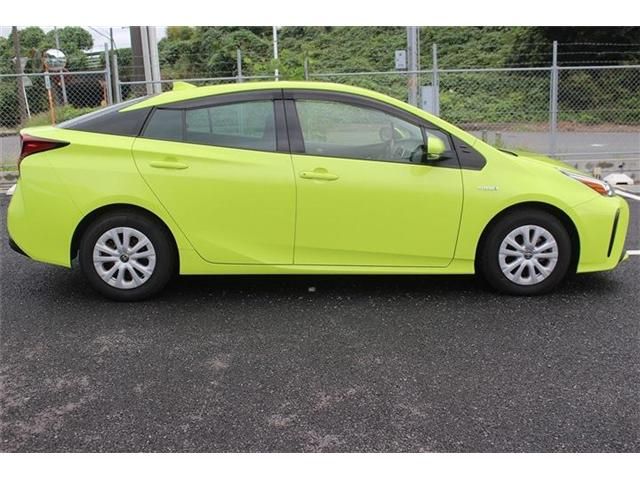 TOYOTA PRIUS 2019 Image 31