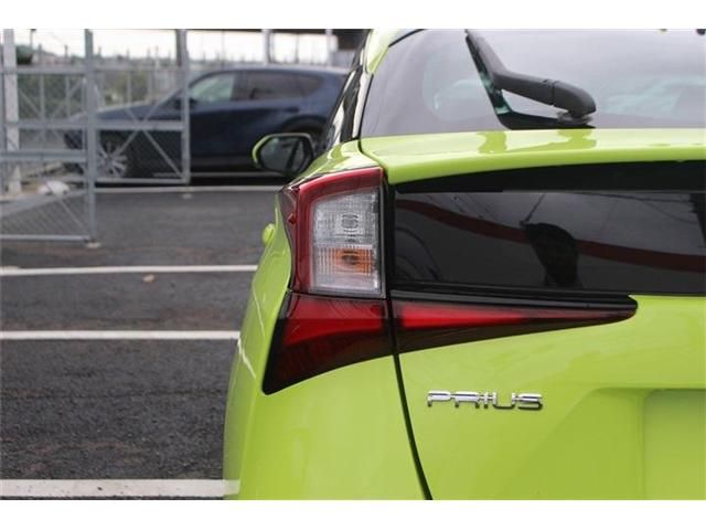 TOYOTA PRIUS 2019 Image 31