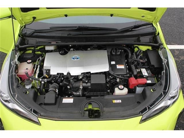 TOYOTA PRIUS 2019 Image 31