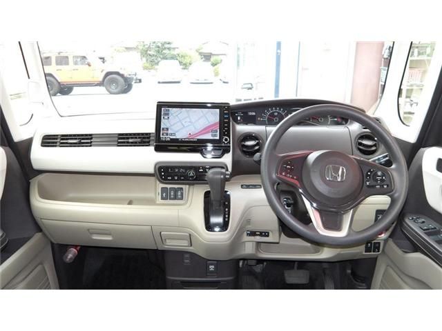 HONDA N BOX 2018 Image 31