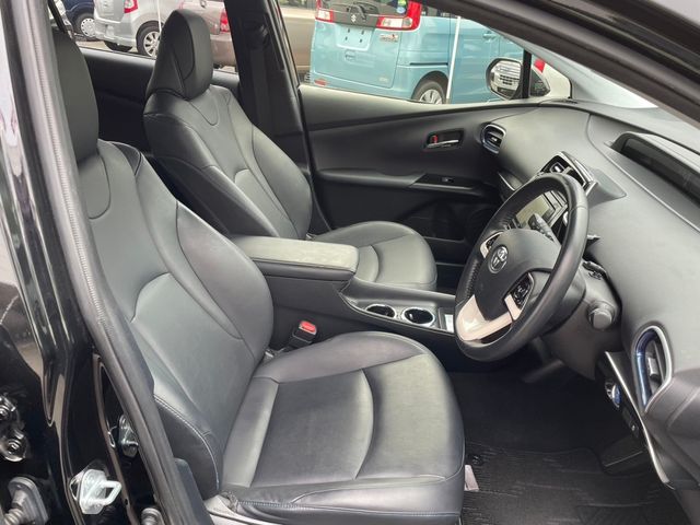 TOYOTA PRIUS 2018 Image 31