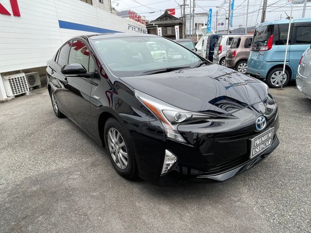 TOYOTA PRIUS 2018 Image 31