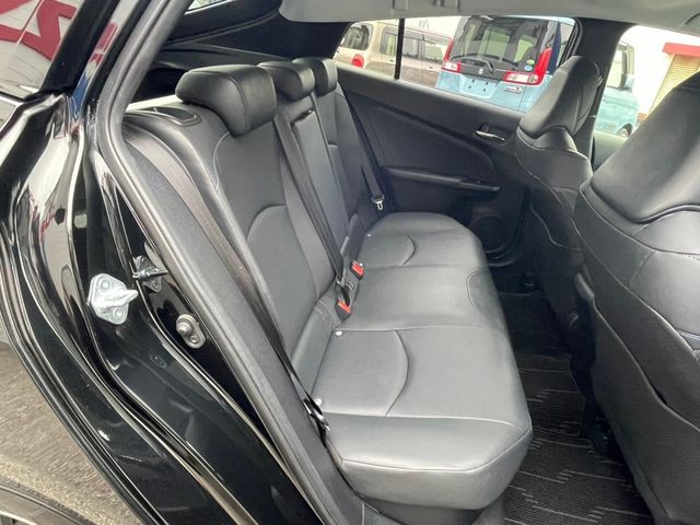 TOYOTA PRIUS 2018 Image 31