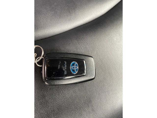 TOYOTA PRIUS 2018 Image 31