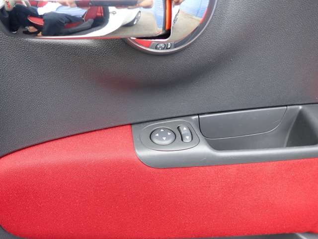 FIAT 500C 2011 Image 31