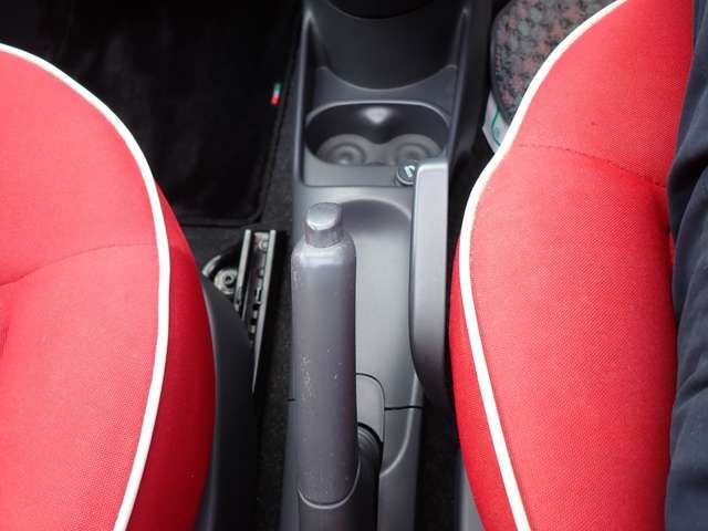 FIAT 500C 2011 Image 31