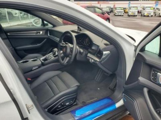 PORSCHE PANAMERA 2023 Image 31