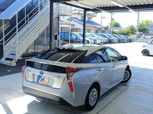 TOYOTA PRIUS 2017 Image 31