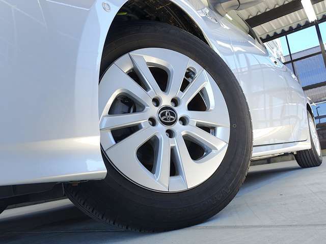 TOYOTA PRIUS 2017 Image 31