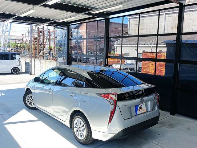 TOYOTA PRIUS 2017 Image 31