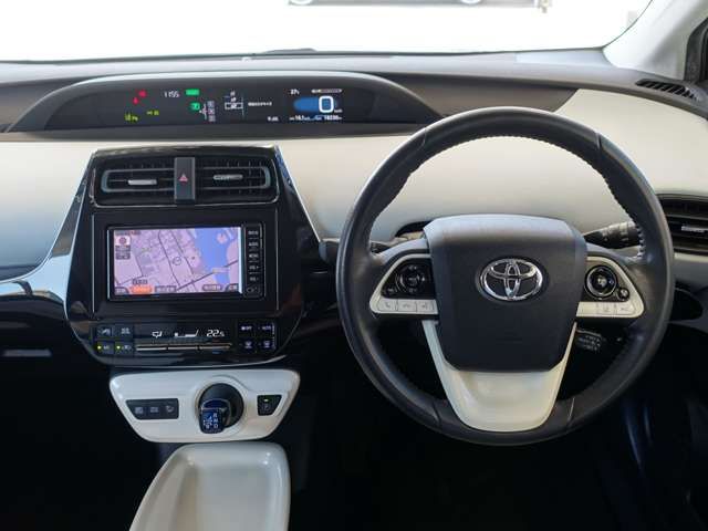TOYOTA PRIUS 2017 Image 31