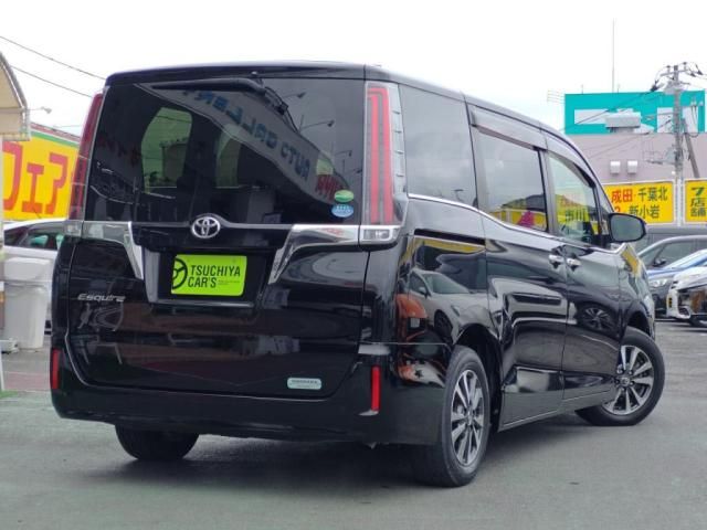 TOYOTA ESQUIRE 2018 Image 31