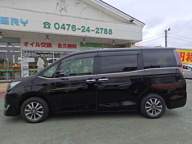 TOYOTA ESQUIRE 2018 Image 31