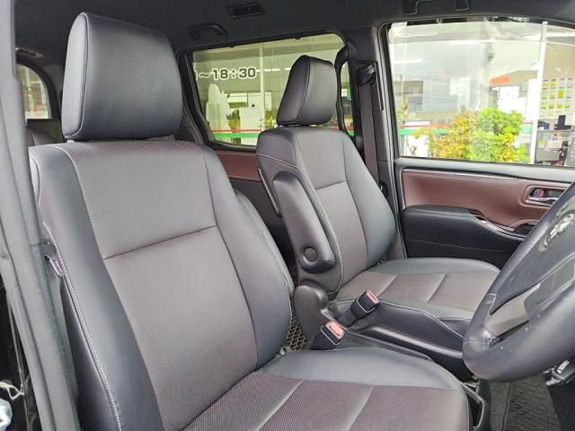 TOYOTA ESQUIRE 2018 Image 31