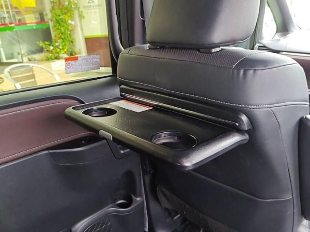 TOYOTA ESQUIRE 2018 Image 31