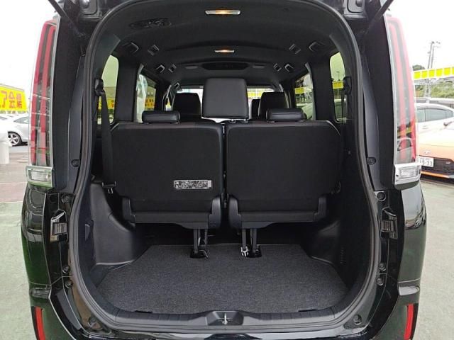 TOYOTA ESQUIRE 2018 Image 31