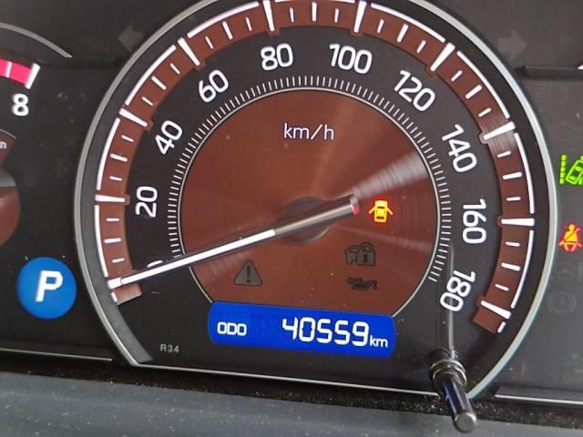 TOYOTA ESQUIRE 2018 Image 31