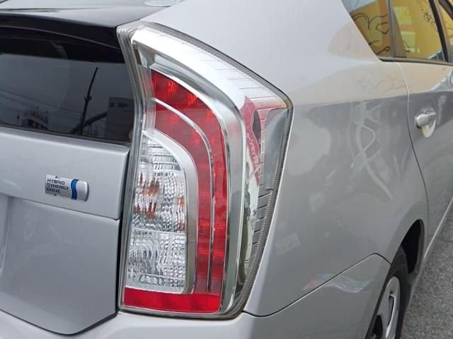 TOYOTA PRIUS 2013 Image 31
